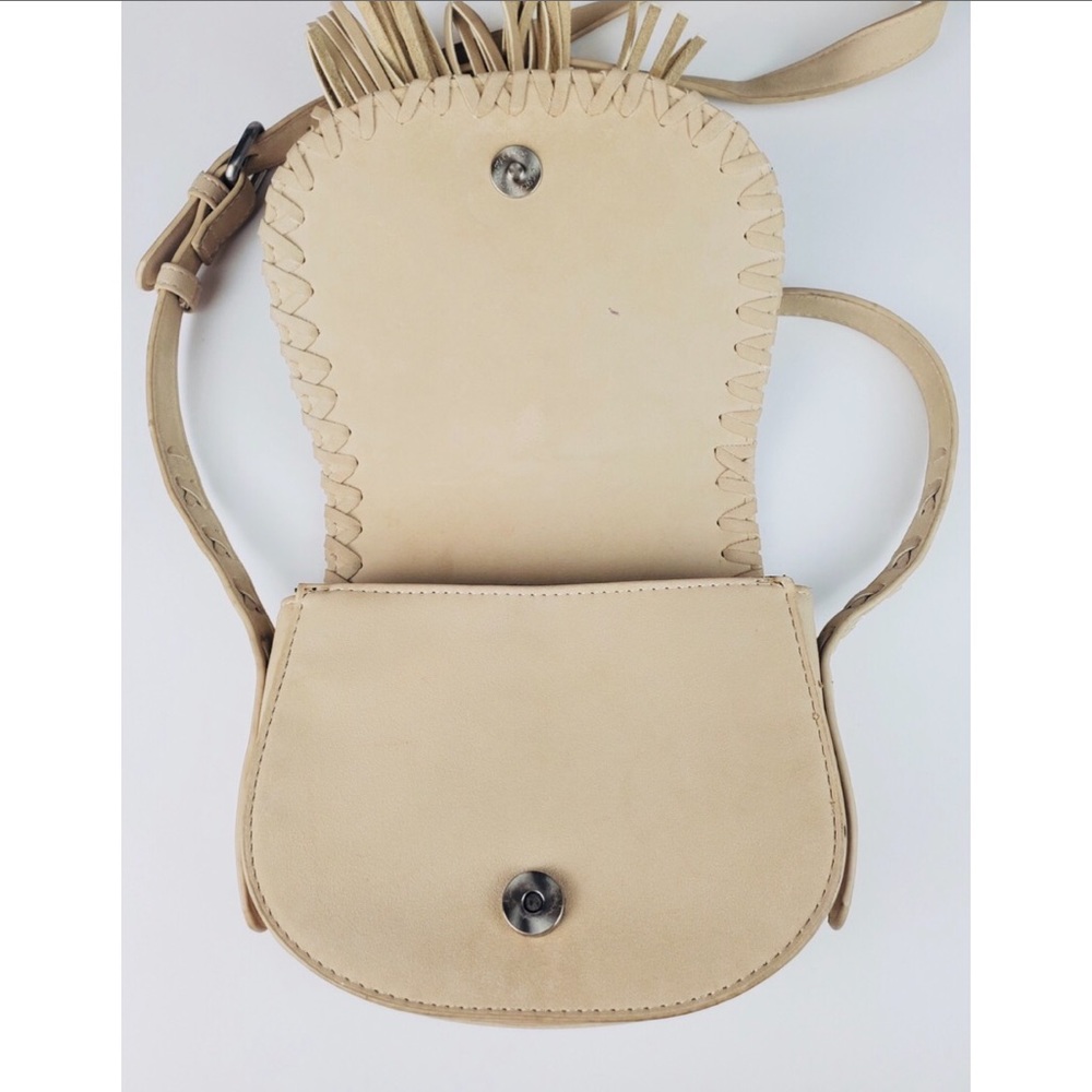 Forever 21 Crossbody Cream Bag - Picture 5 of 6